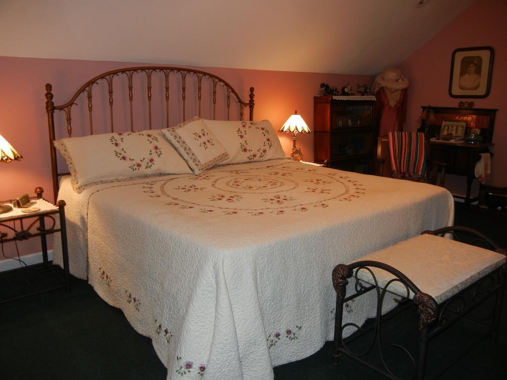 Rocky Point Ranch, Montana Bed & Breakfast Eddy Exterior photo